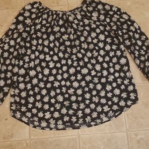 Long sleeve daisy shirt